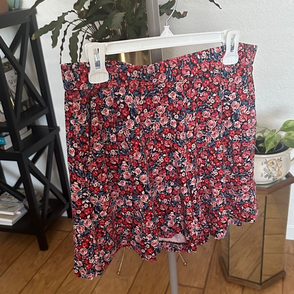J. Jill Wearever Collection Floral Skirt - Red and Blue